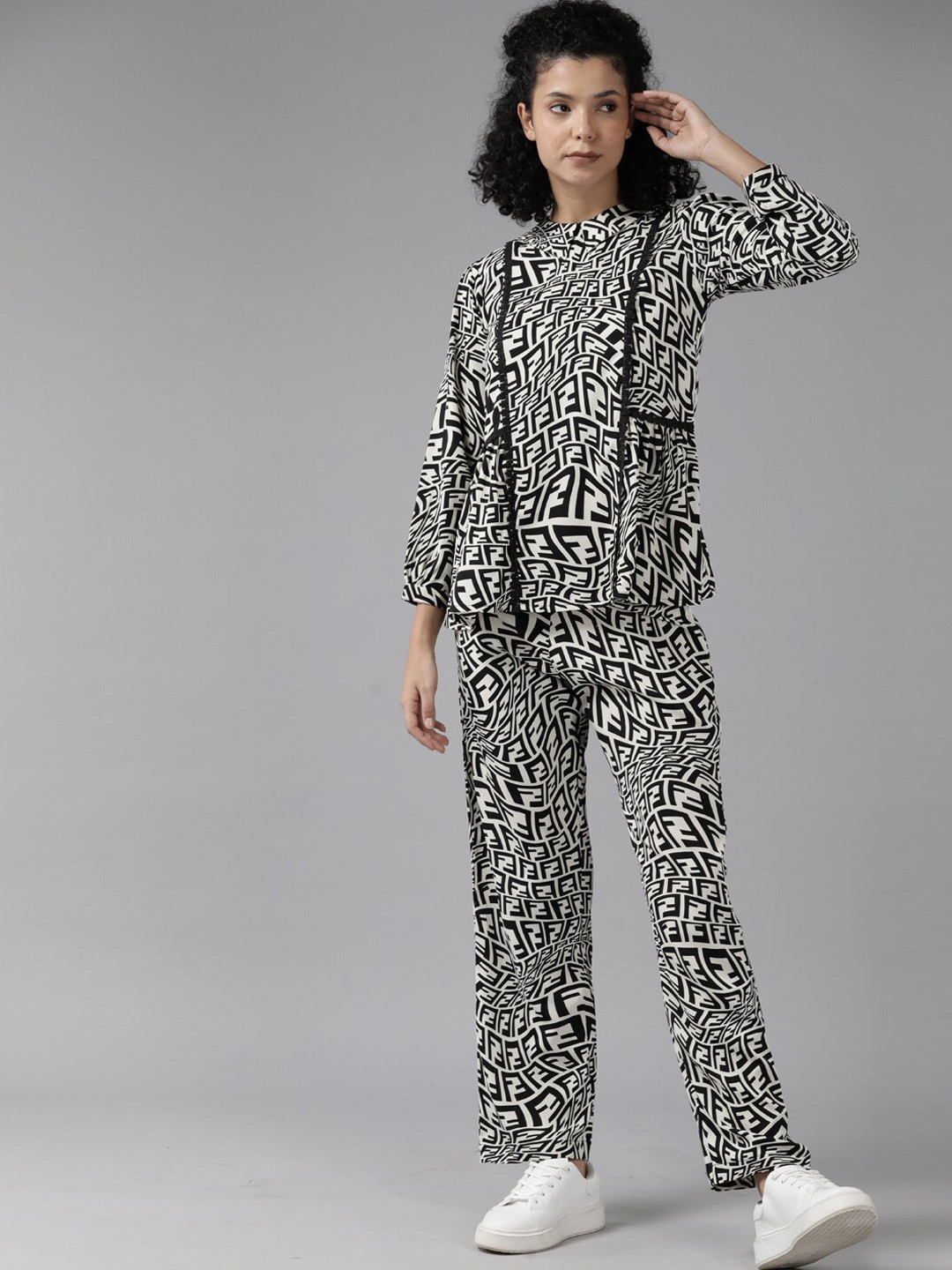 

The Roadster Lifestyle Co. Printed Pure Cotton Top & Trouser Co-Ords, White