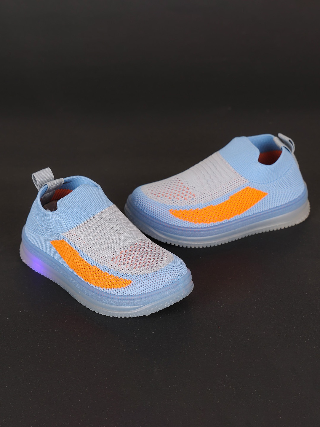 

BAESD Kids Colourblocked Round Toe Slip-On Sneakers, Blue