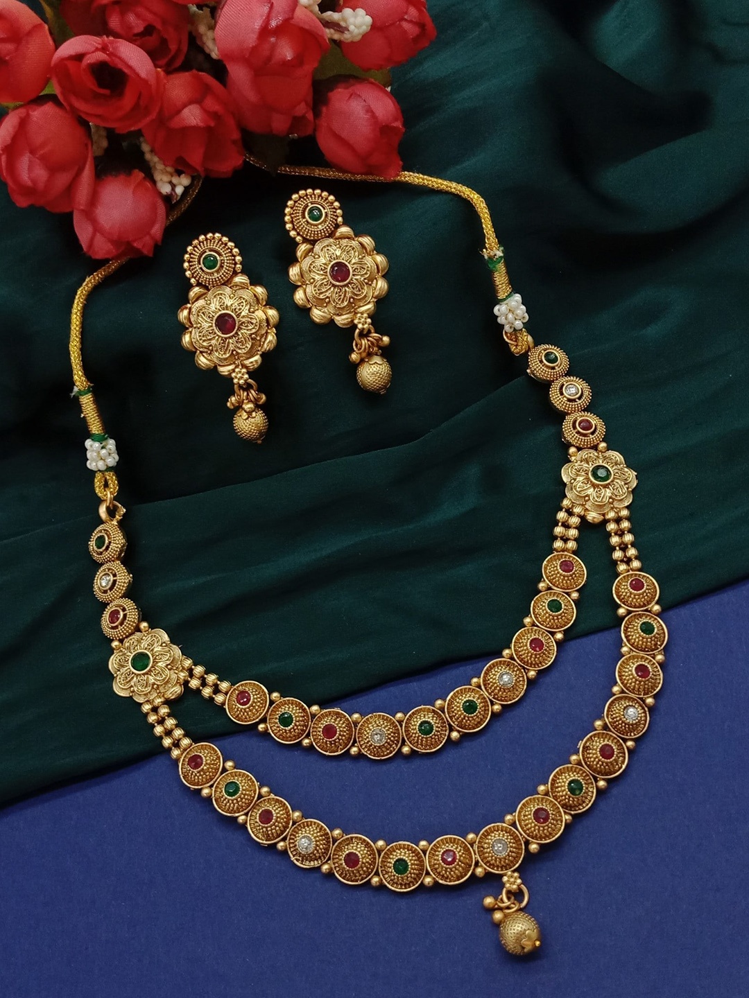 

AASHISH IMITATION Copper Plated Kundan Studded & Beaded Layer Jewellery Set, Gold