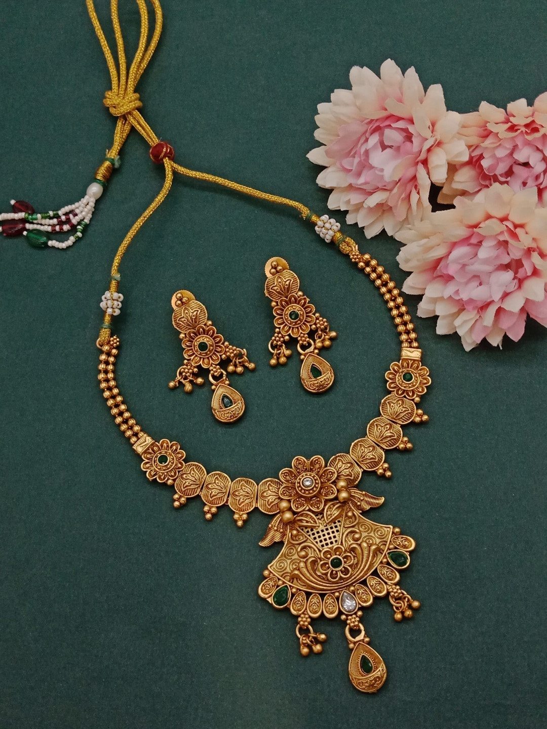 

AASHISH IMITATION Copper Plated Kundan Studded Jewellery Set, Gold