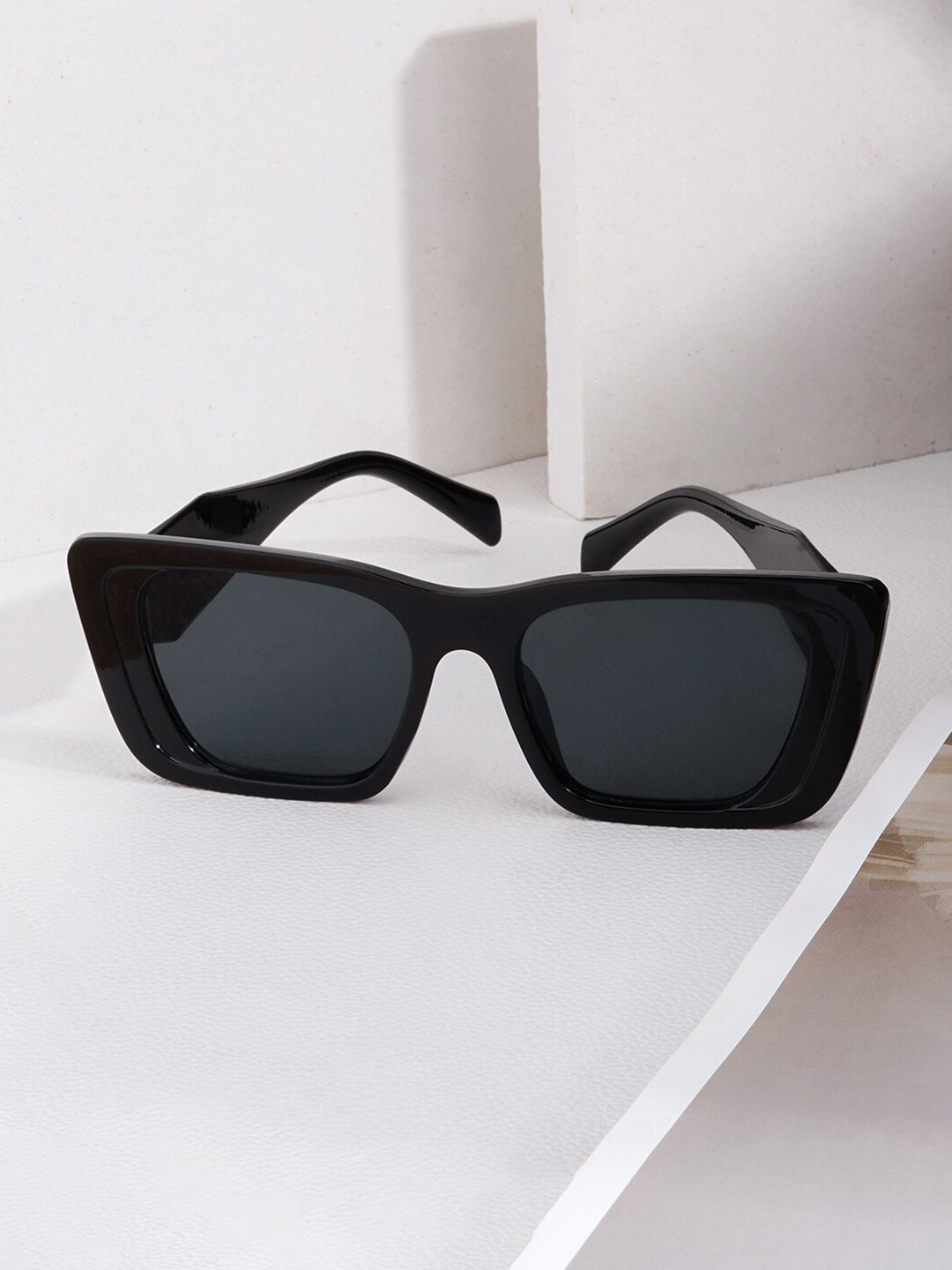 

JOKER & WITCH Women Square Sunglasses JWSG39, Black