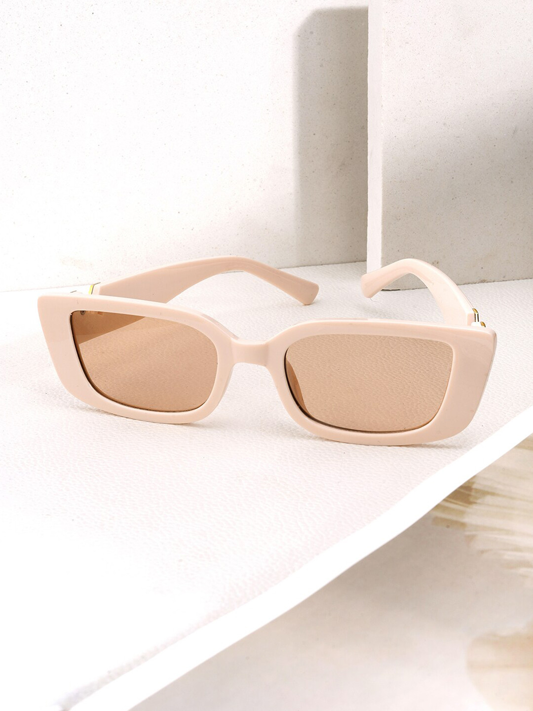 

JOKER & WITCH Women Rectangle Sunglasses with UV Protected Lens JWSG70, Brown