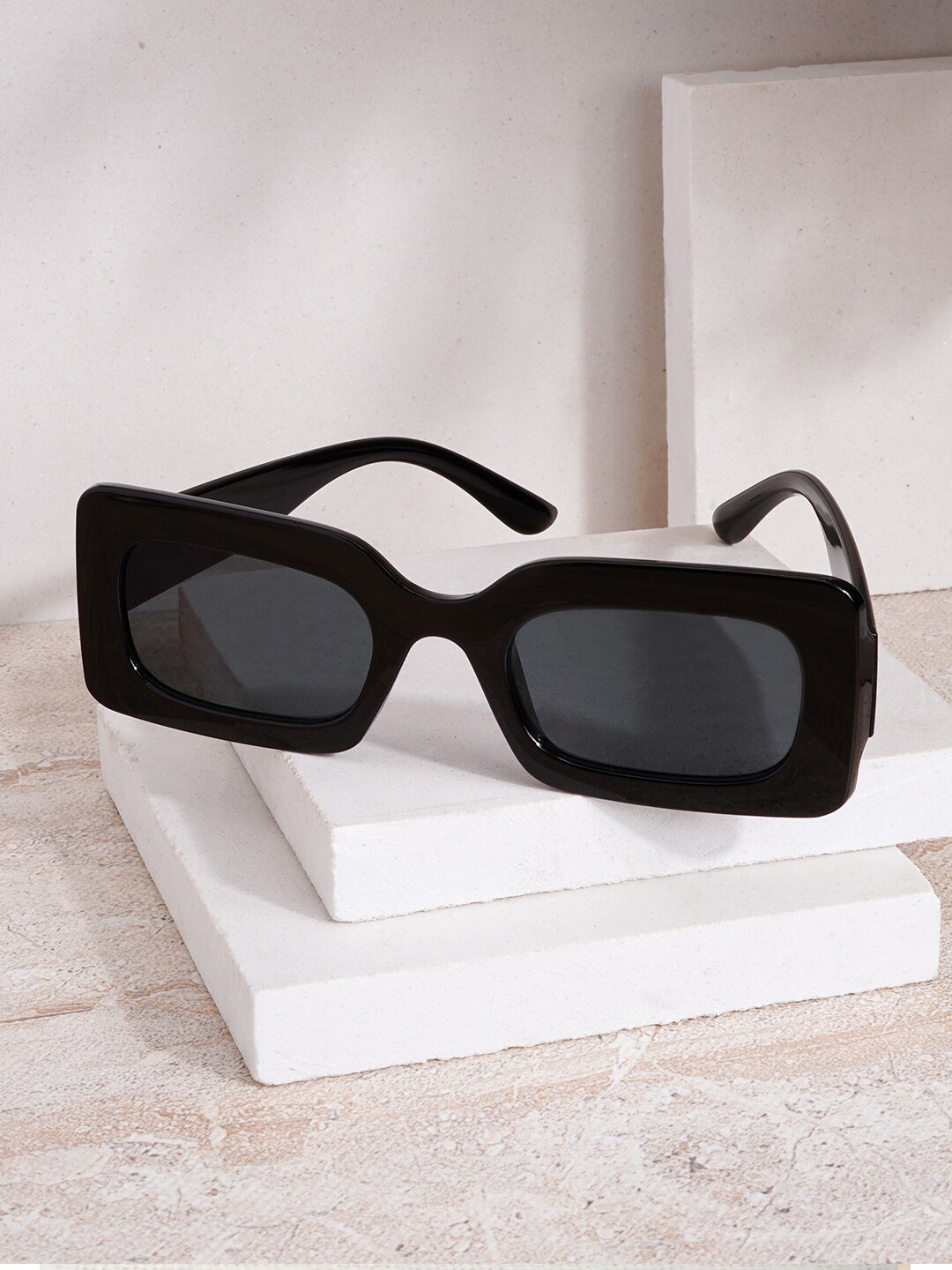 

JOKER & WITCH Unisex Rectangle Sunglasses with UV Protected Lens JWSG78, Black