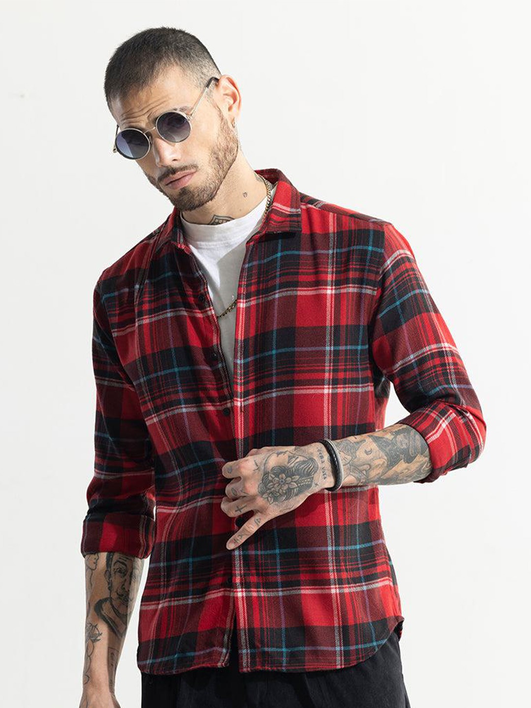 

Snitch Red Classic Slim Fit Checked Cotton Shacket