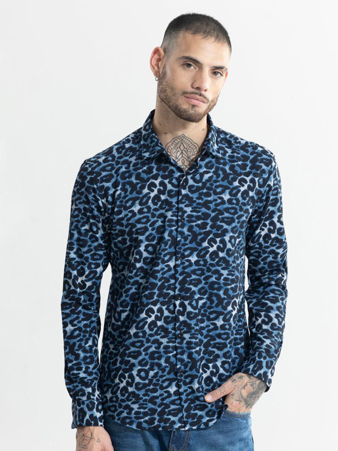 

Snitch Blue Classic Slim Fit Abstract Printed Casual Shirt