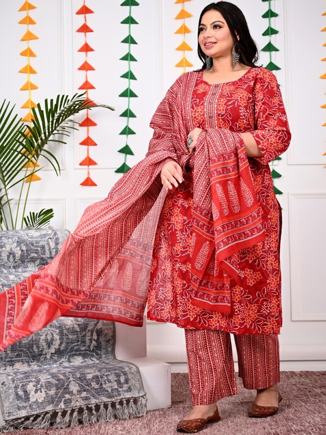 Swasti Plus Size Floral Printed Regular Pure Cotton Kurta With Trousers & Dupatta, Red