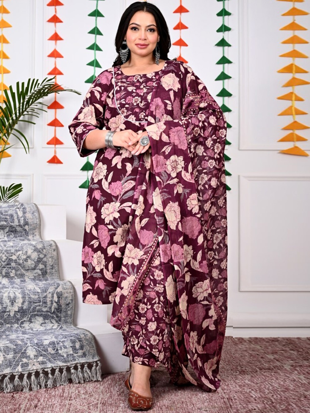 

Swasti Plus Size Floral Printed Regular Pure Cotton Kurta With Trousers & Dupatta, Magenta
