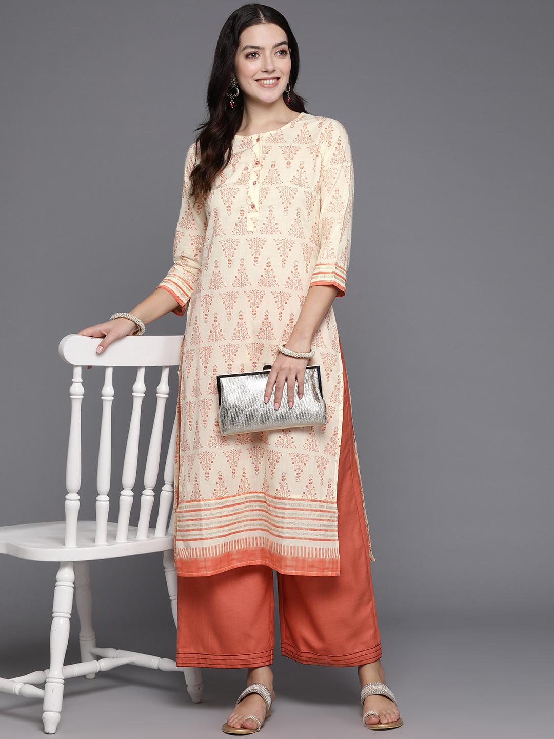 

Indo Era Women Floral Printed Straight Kurta, Off white