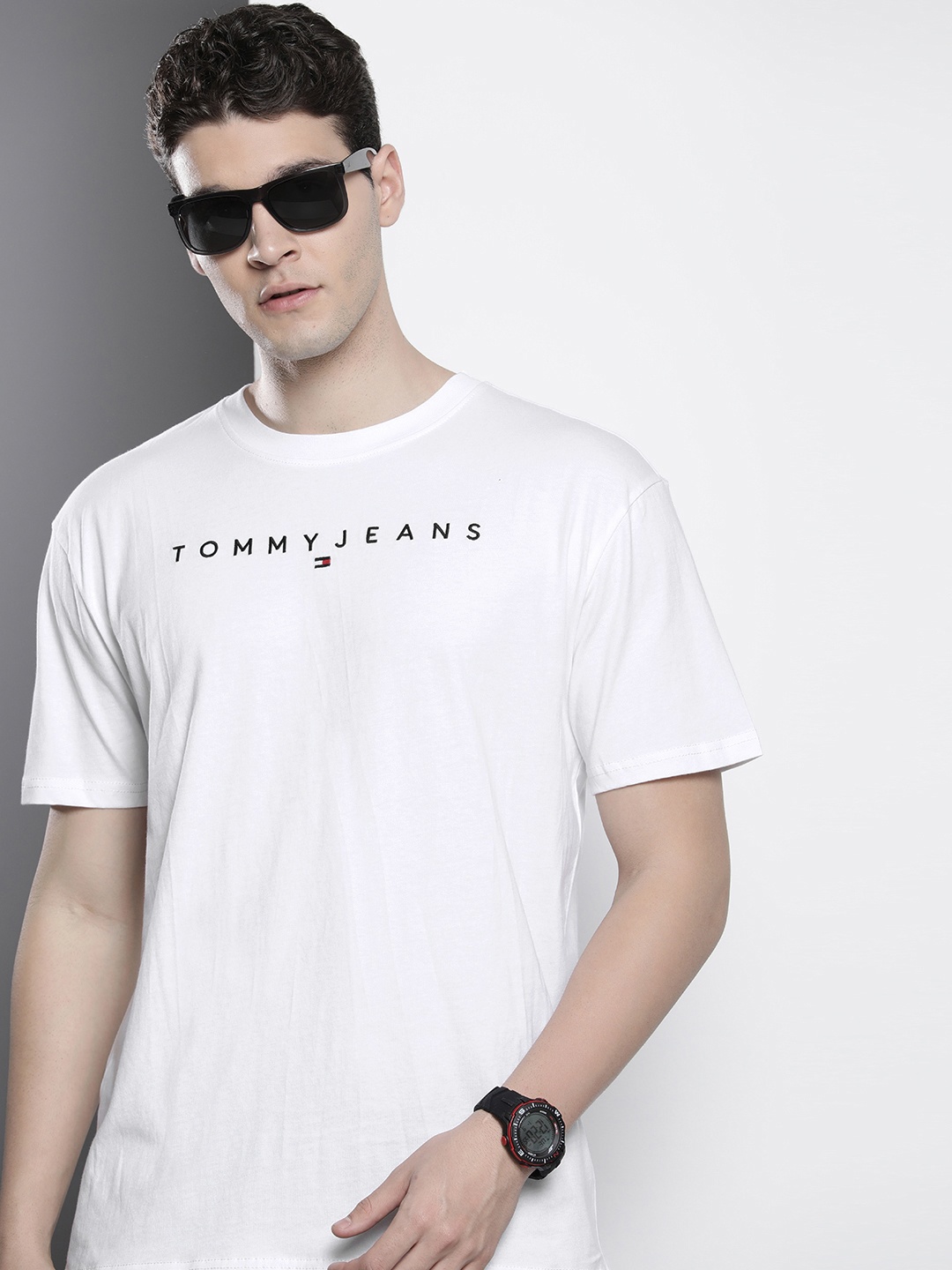 

Tommy Hilfiger Men Pure Cotton T-shirt, White