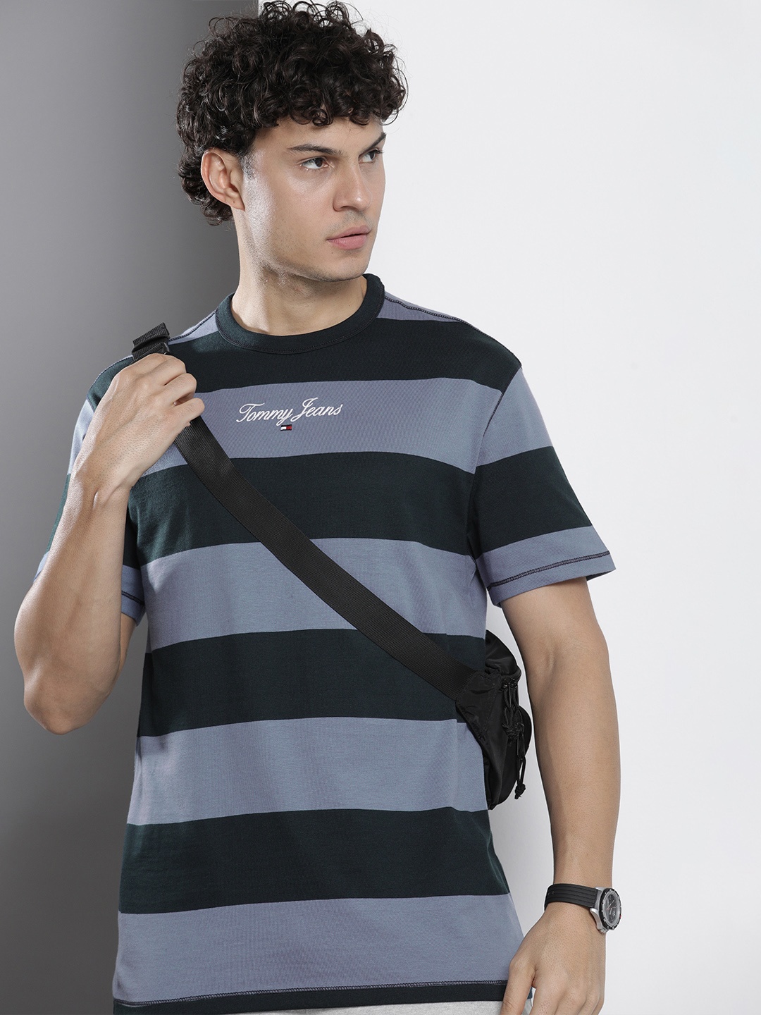 

Tommy Hilfiger Men Striped Pure Cotton T-shirt, Blue
