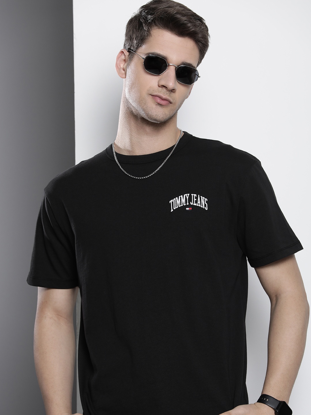 

Tommy Hilfiger Brand Logo Embroidered Pure Cotton T-shirt, Black