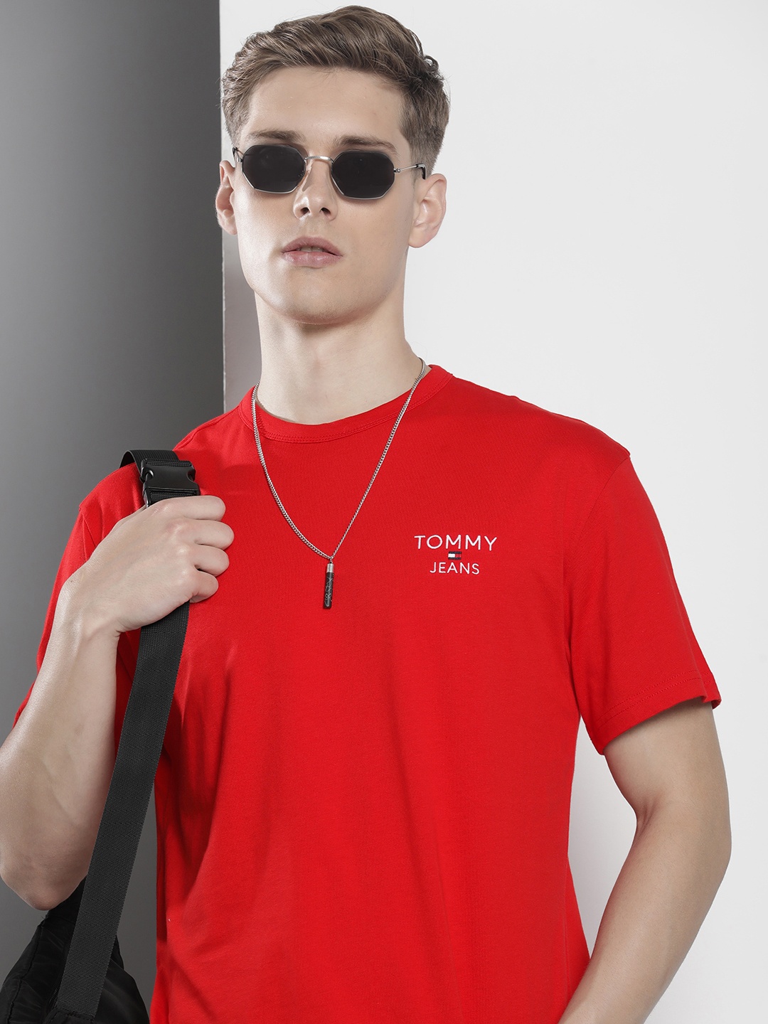 

Tommy Hilfiger Brand Logo Embroidered Pure Cotton T-shirt, Red