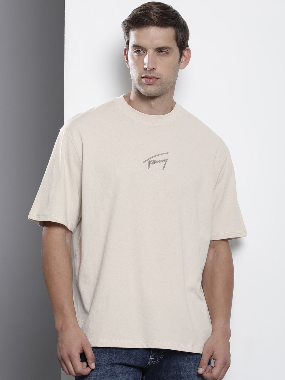 

Tommy Hilfiger Men Pure Cotton Oversized T-shirt, Cream