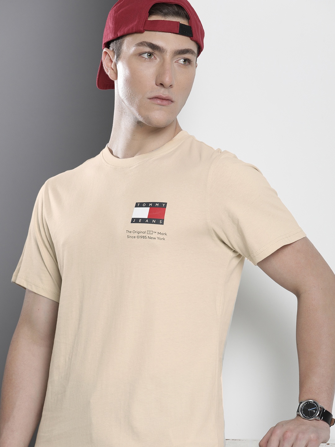 

Tommy Hilfiger Men Brand Logo Printed Pure Cotton Slim Fit T-shirt, Beige