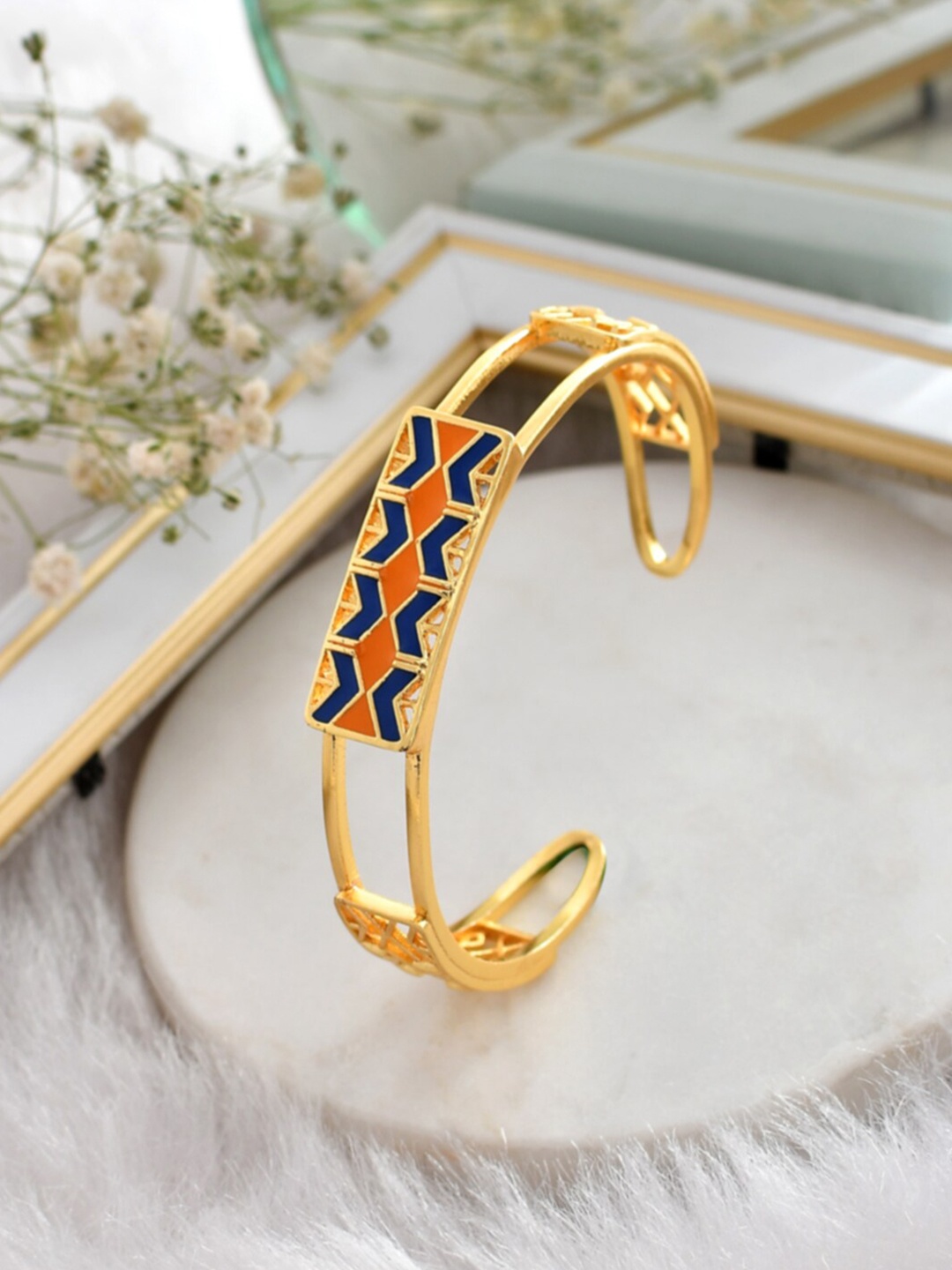 

Voylla Gold-Plated Bangle-Style Bracelet