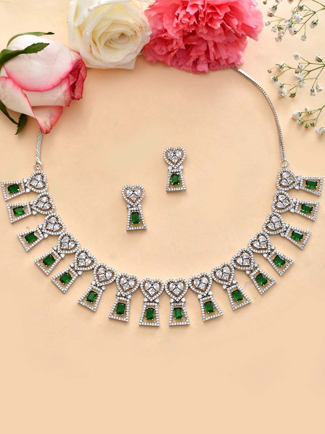 

Voylla Silver Plated Emerald Cubic Zirconia Embellished Jewellery Set