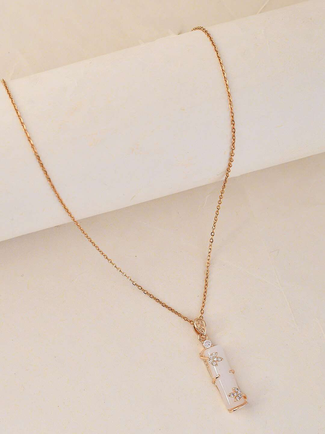 

Voylla Gold-Plated Stone Studded Pendant With Chain