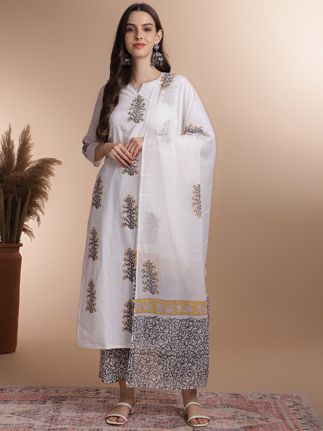 

Anouk Floral Printed Regular Pure Cotton Kurta With Trousers & Dupatta, White