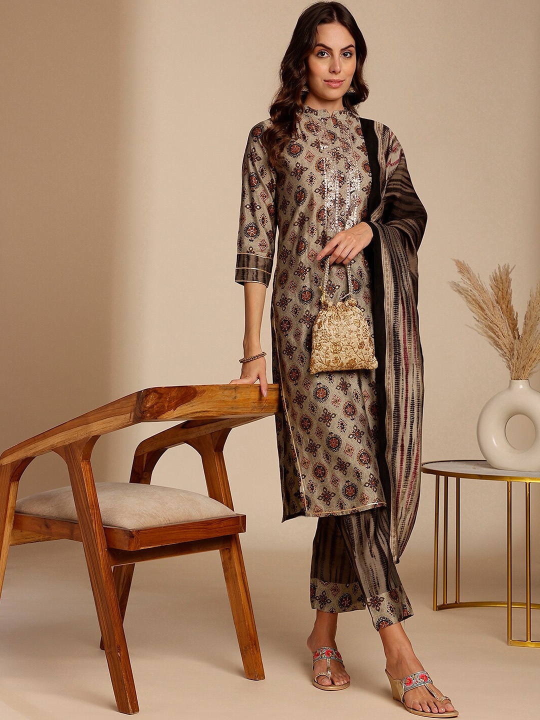 

Anouk Grey Ethnic Motifs Printed Thread Work Kurta with Trousers & Dupatta