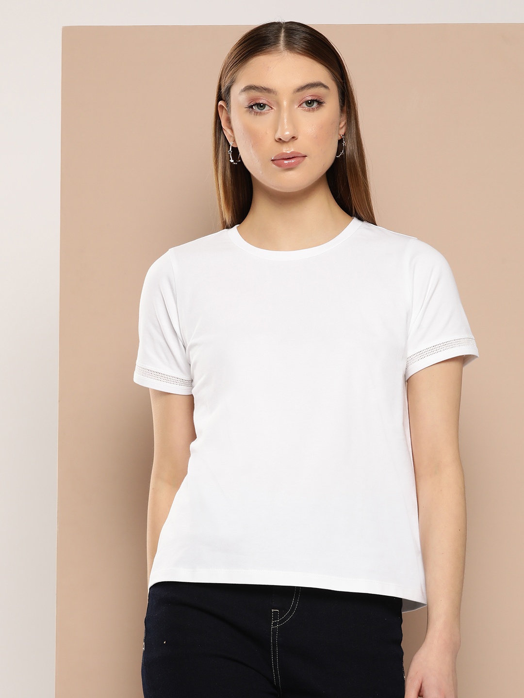 

Chemistry Round Neck Half Sleeves T-shirt, Off white