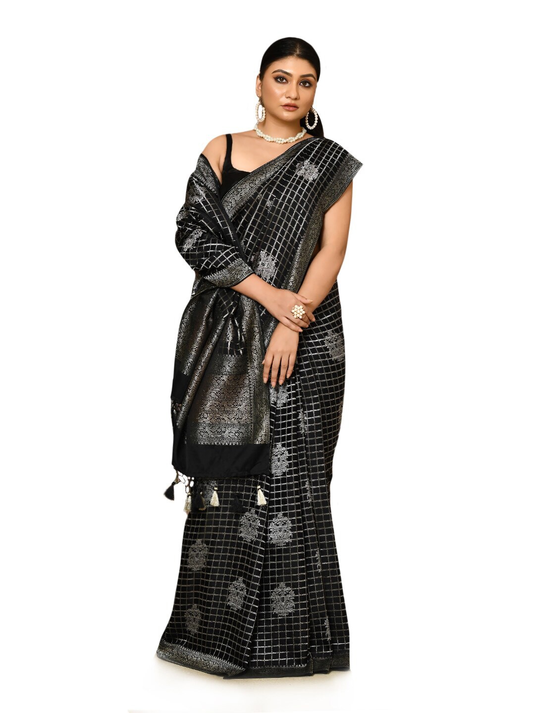 

Rasm by Muskaan Ethnic Motifs Woven Design Zari Banarasi Saree, Black