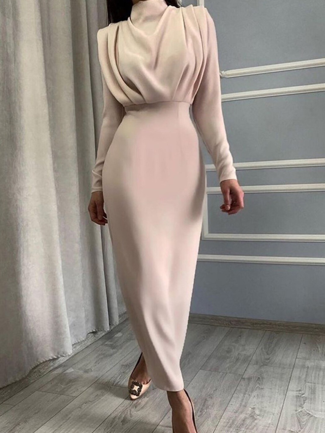 

Stylecast X KPOP Brown High Neck Gathered Detail Maxi Dress