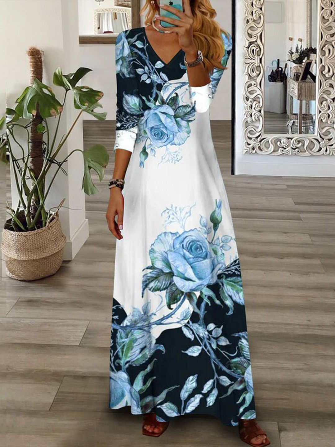 

Stylecast X KPOP Blue Floral Printed Maxi Dress