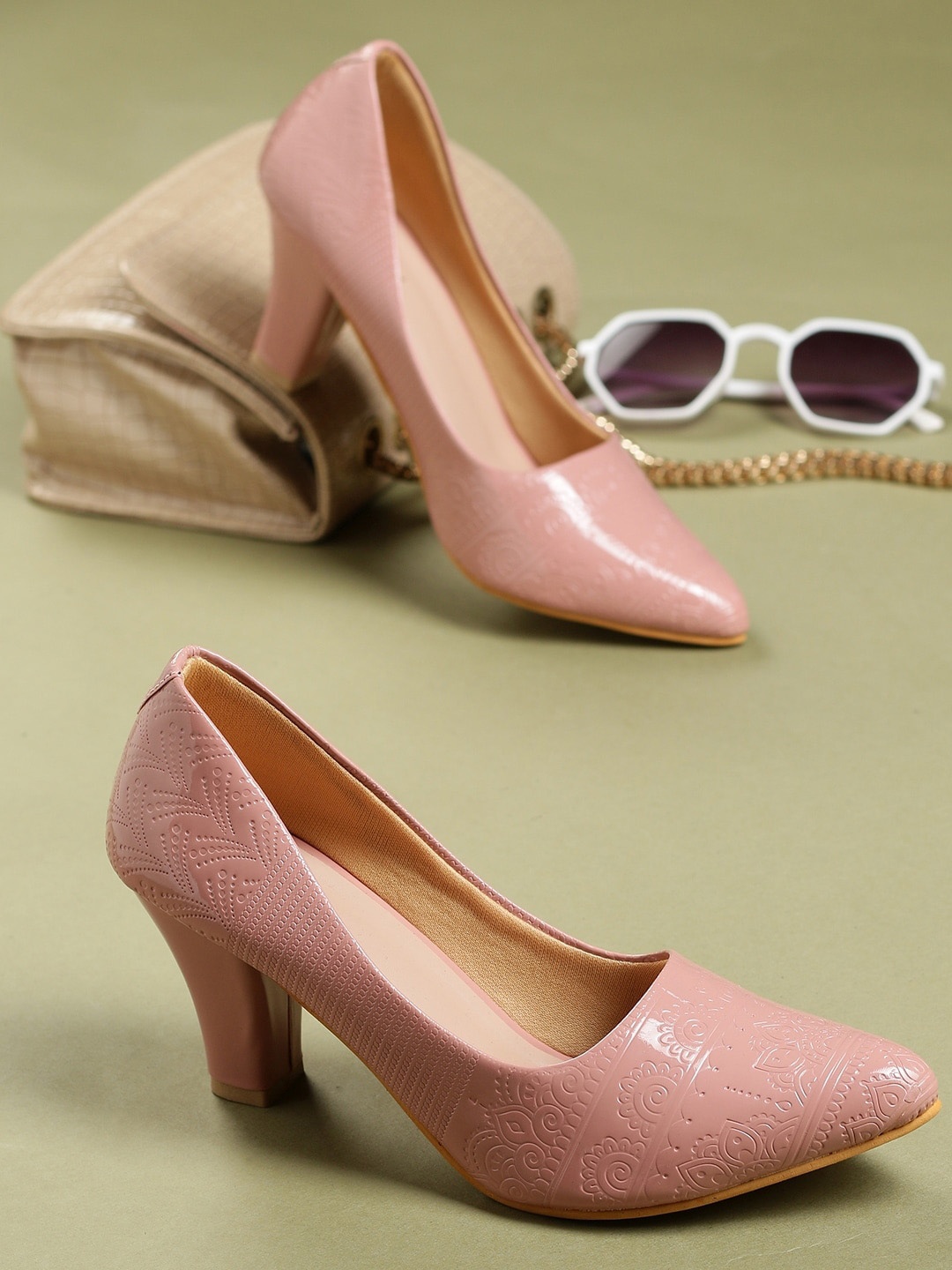 

Retro Walk Textured Pointed Toe Block Heels, Peach