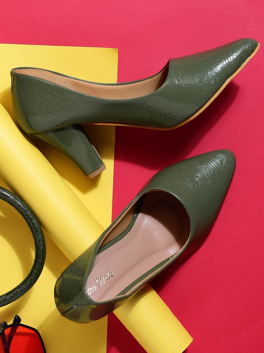 

Retro Walk Textured Pointed Toe Block Heels, Green