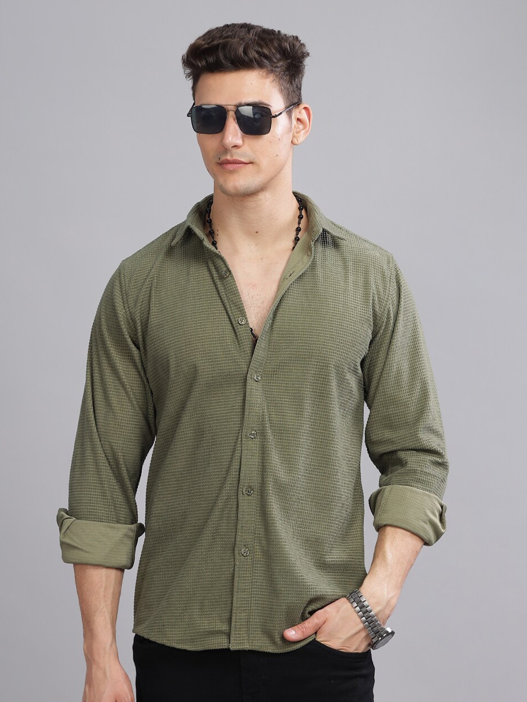 

PAUL STREET Standard Slim Fit Textured Wrinkle Free Corduroy Casual Shirt, Green