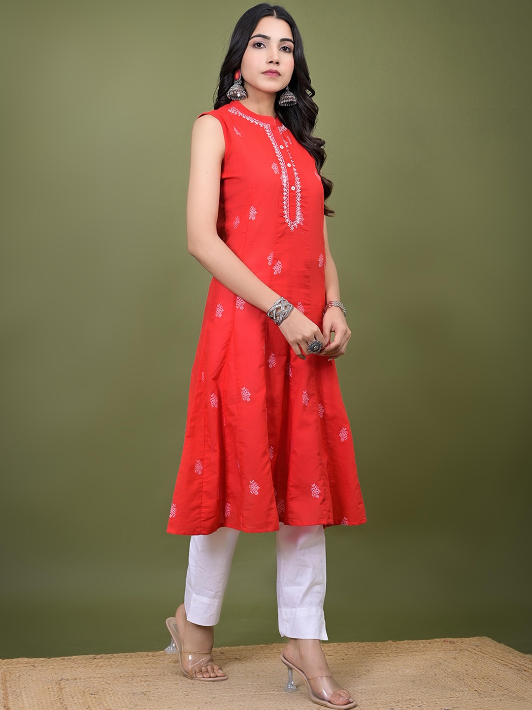 

Ramas Floral Printed Mandarin Collar Sleeveless Thread Work A-line Kurta, Red