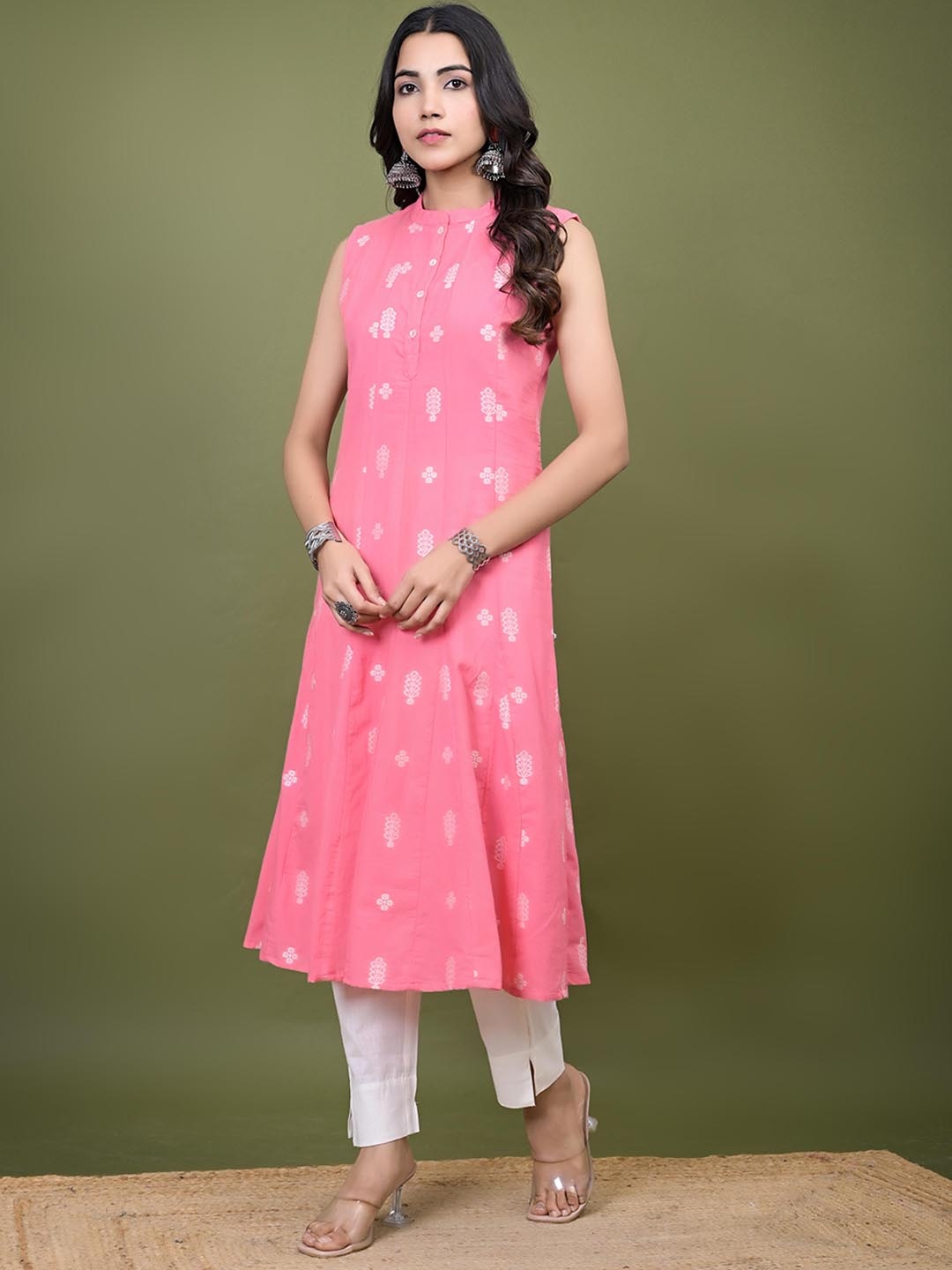 

Ramas Floral Printed Mandarin Collar Sleeveless Thread Work A-line Kurta, Pink