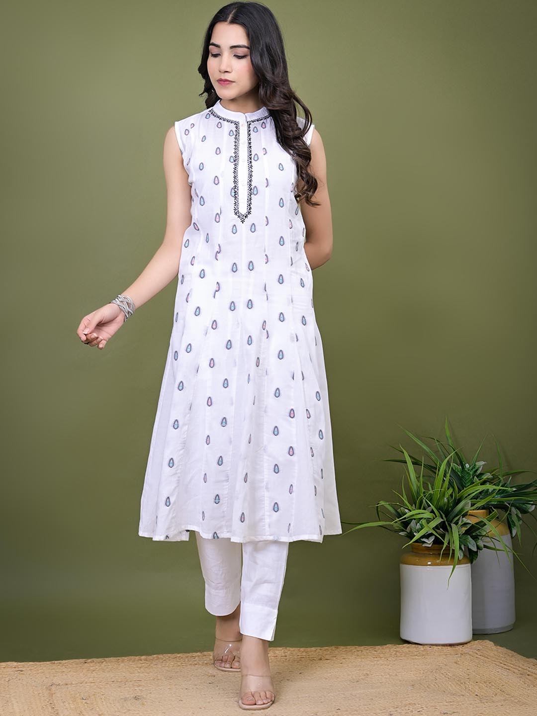 

Ramas Floral Printed Cotton Mandarin Collar A Line Kurta, White