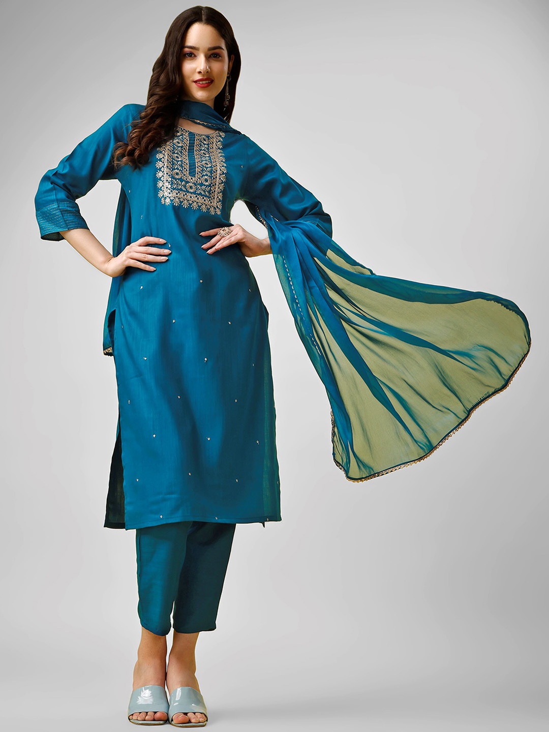 

J.KANJI Floral Yoke Design Regular Sequinned Kurta With Trousers & Dupatta, Teal