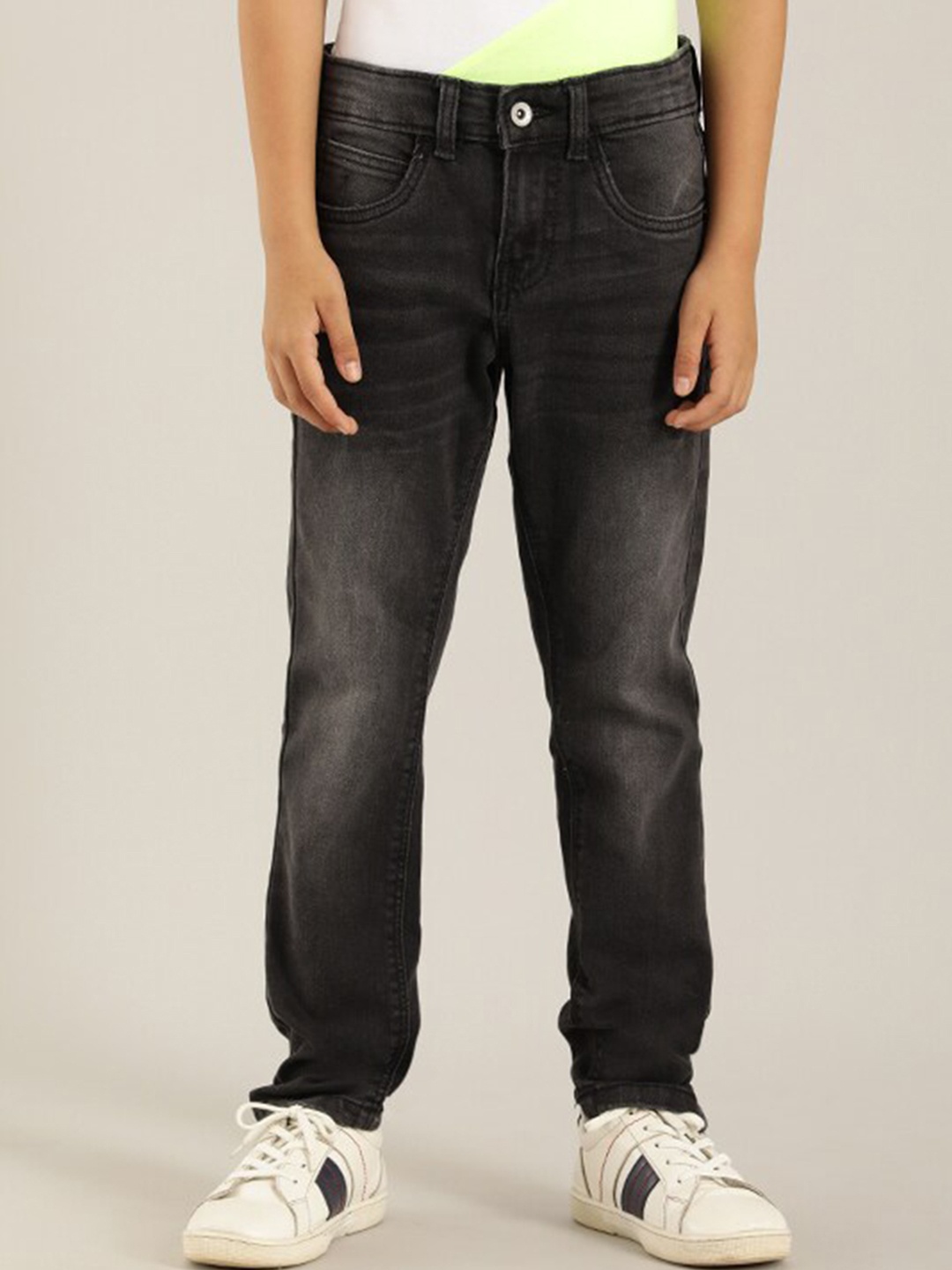 

Indian Terrain Boys Regular Fit Mid Rise Heavy fade Jeans, Grey