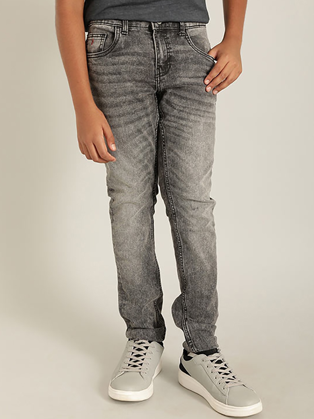 

Indian Terrain Boys Regular Fit Mid Rise Jeans, Grey