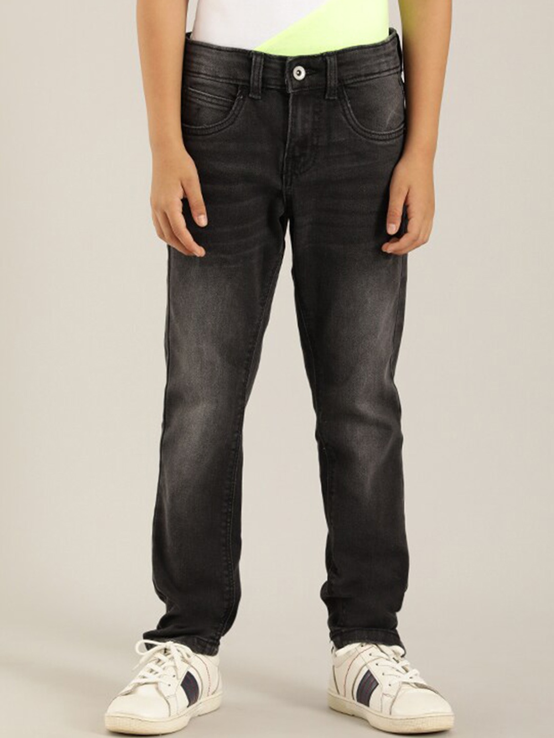 

Indian Terrain Boys Regular Fit Mid Rise Jeans, Grey