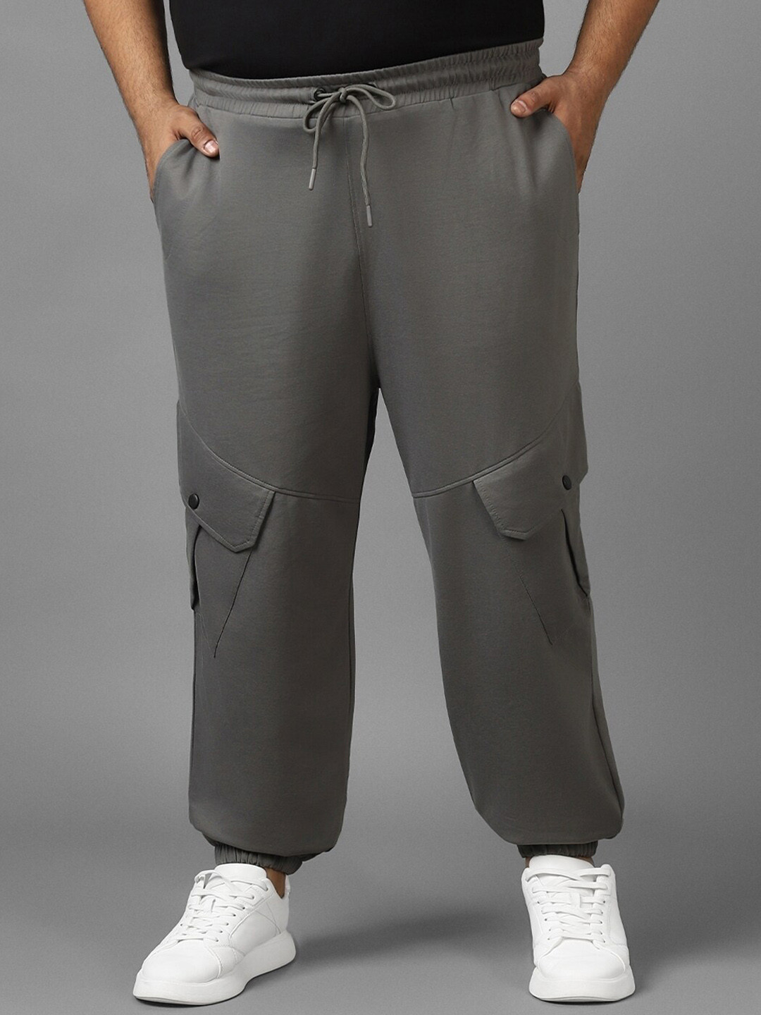 

Bewakoof Air 1.0 Men Super Loose Fit Plus Size Cargo Joggers, Grey