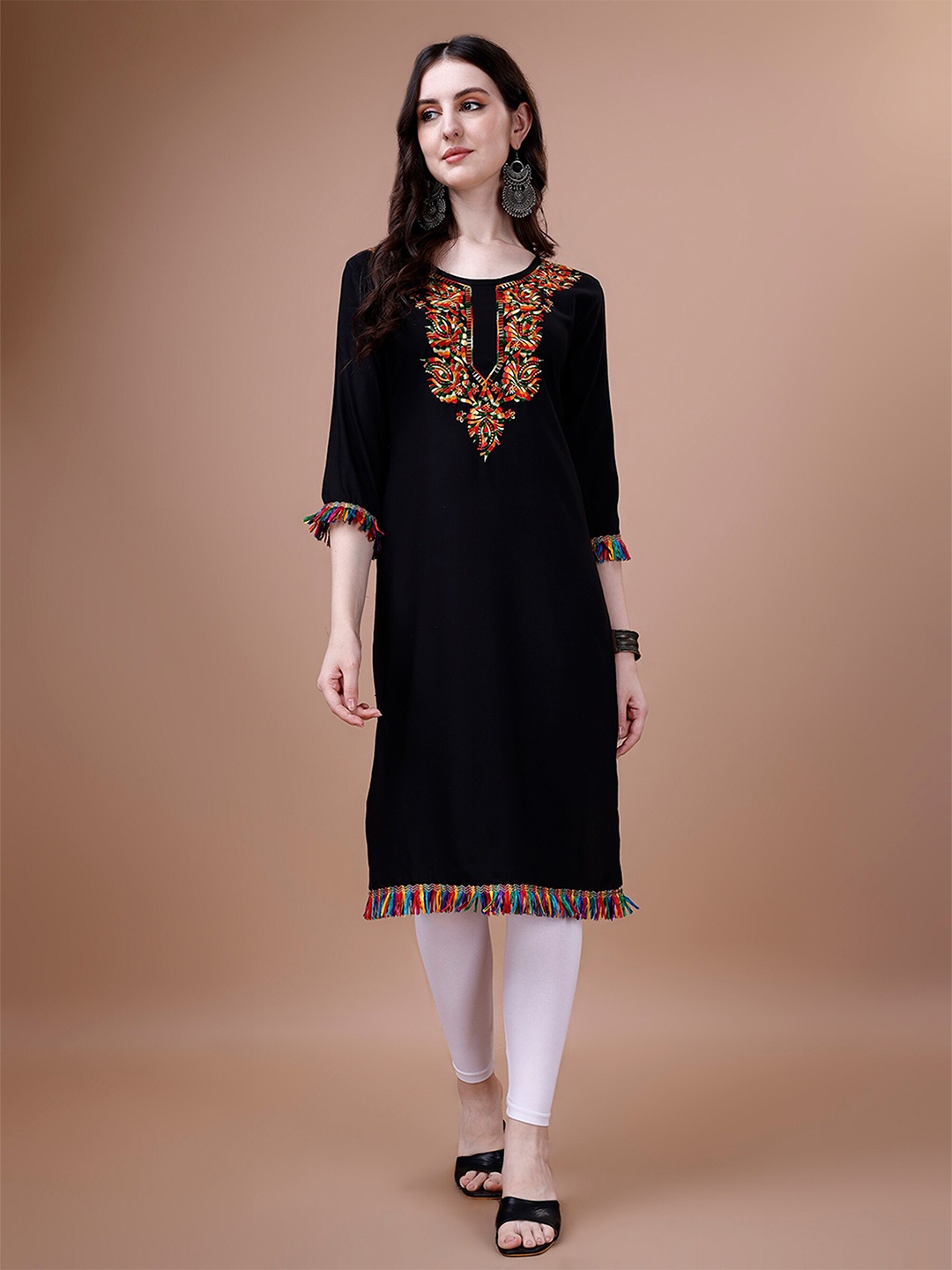 

N N ENTERPRISE Ethnic Motifs Embroidered Straight Kurta, Black