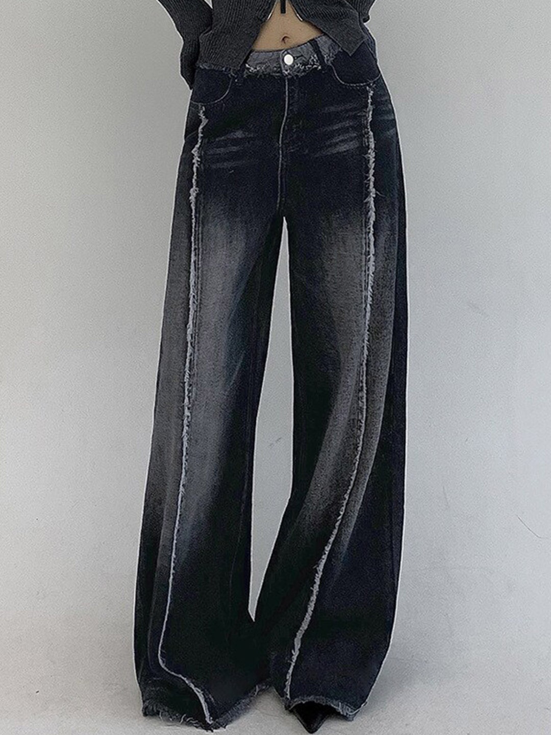 

StyleCast Women Blue Flared Mid-Rise Heavy Fade Highly Distressed Jeans
