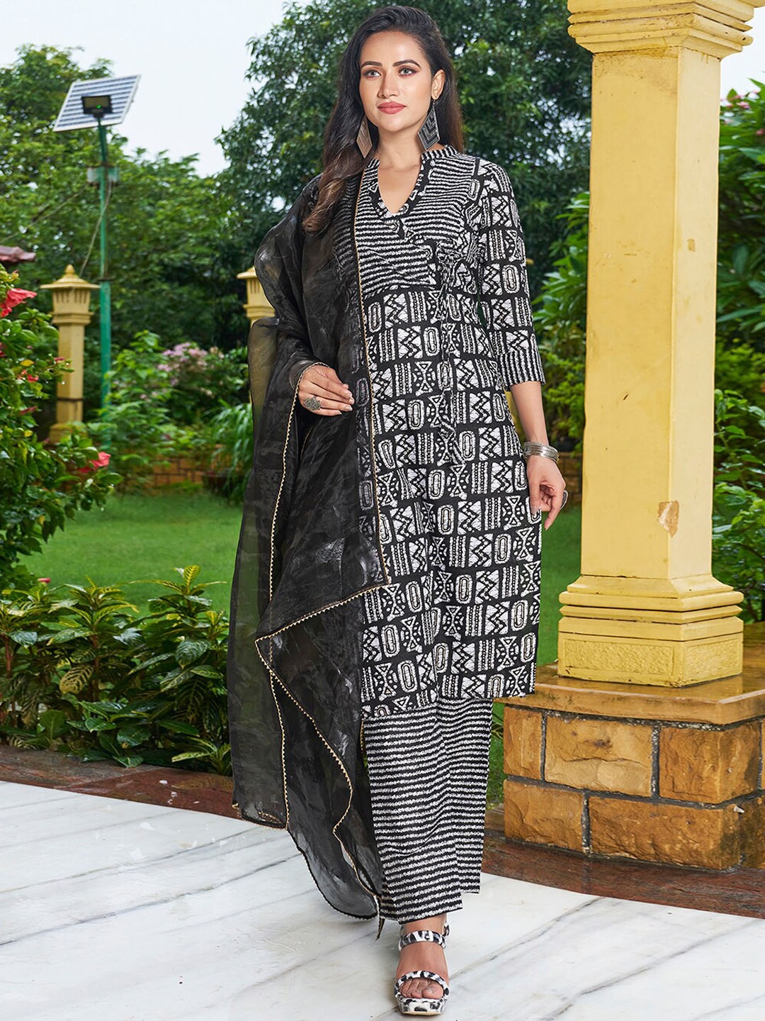 

KALINI Ethnic Motif Printed Angrakha Kurta With Trousers & Dupatta, Black