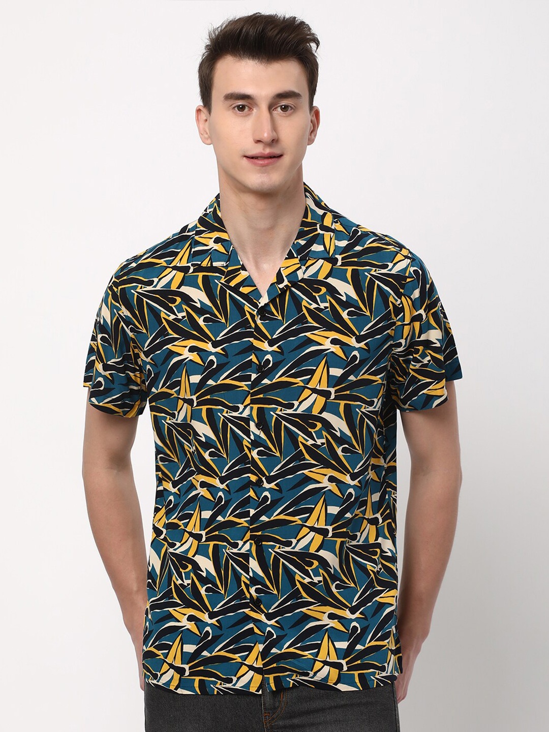

R&B Abstract Printed Short Sleeves Shirt, Yellow