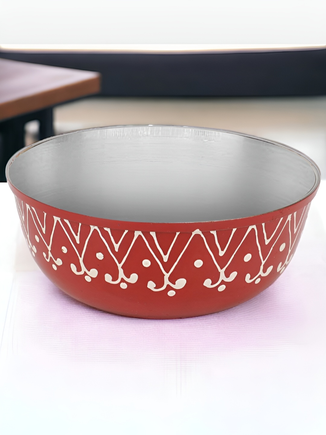 

THE COCOTIER Red & White Geometric Painted Stainless Steel Bowl