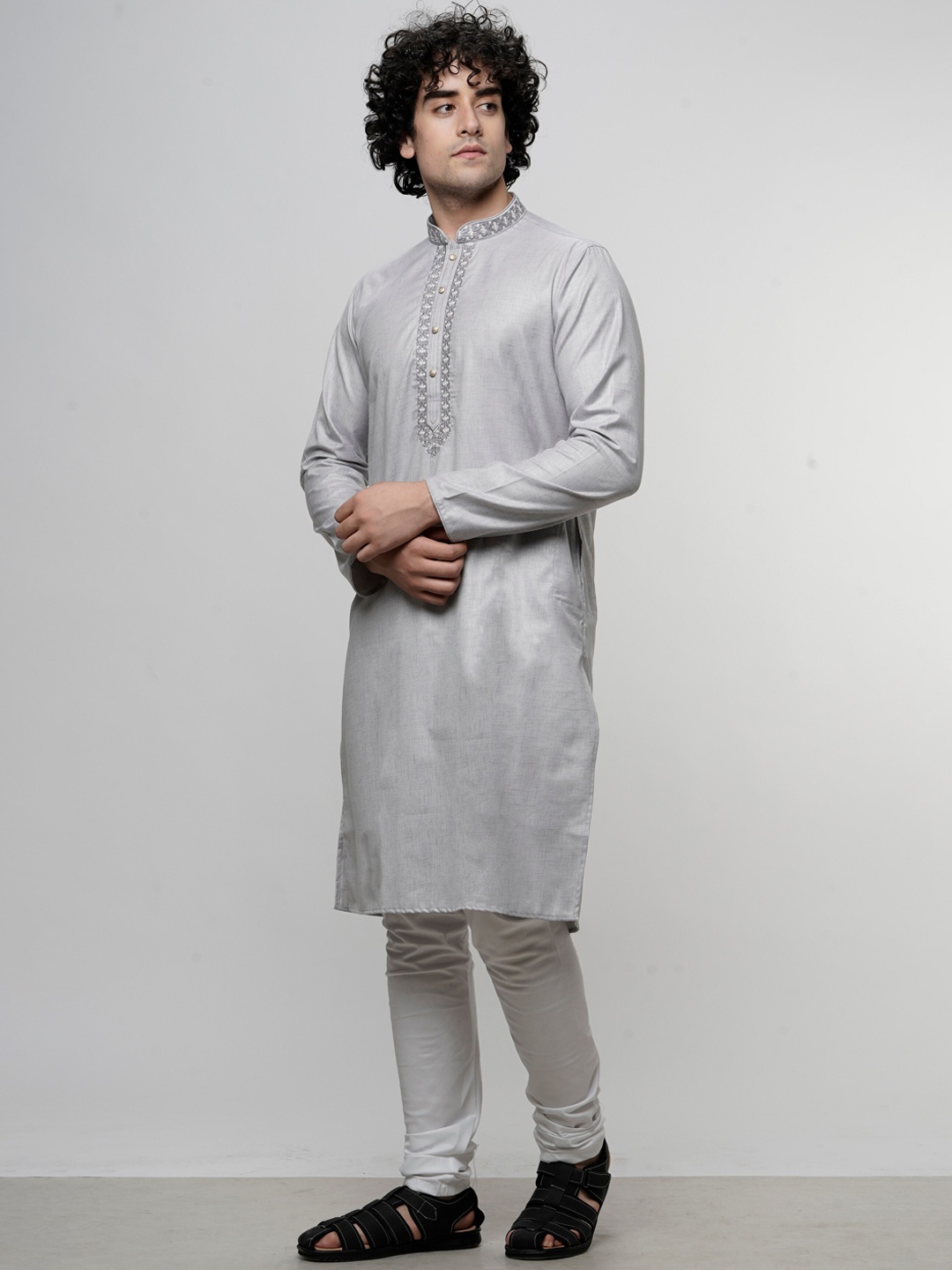 

MAAHI FABS Mandarin Collar Straight Kurta, Grey