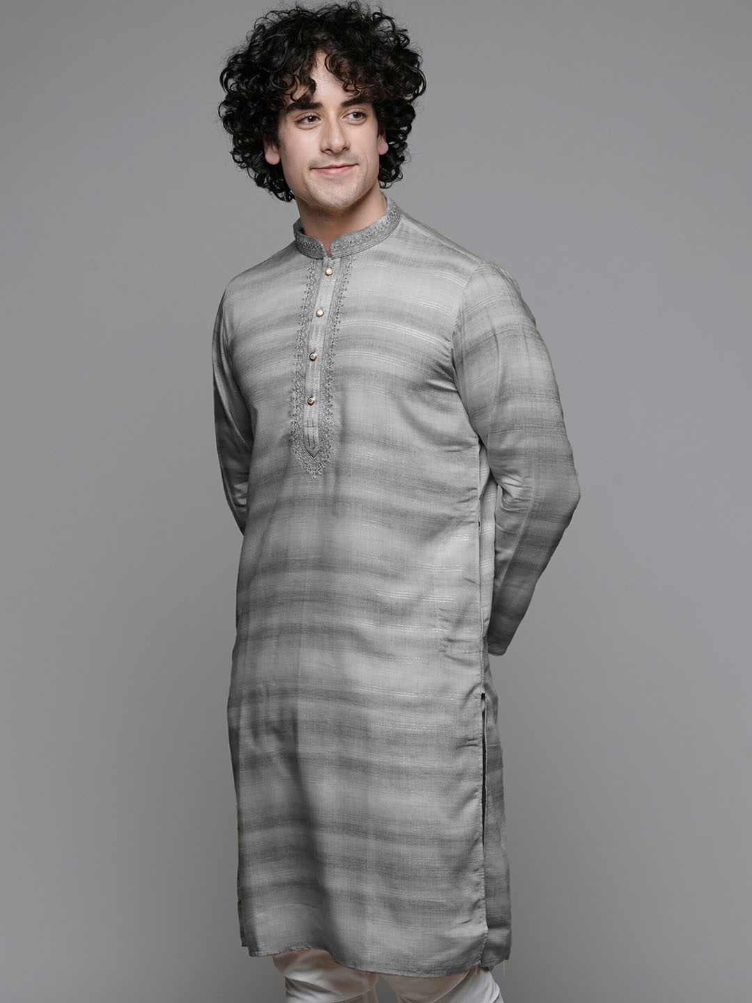 

MAAHI FABS Striped Mandarin Collar Thread Work Straight Kurta, Grey