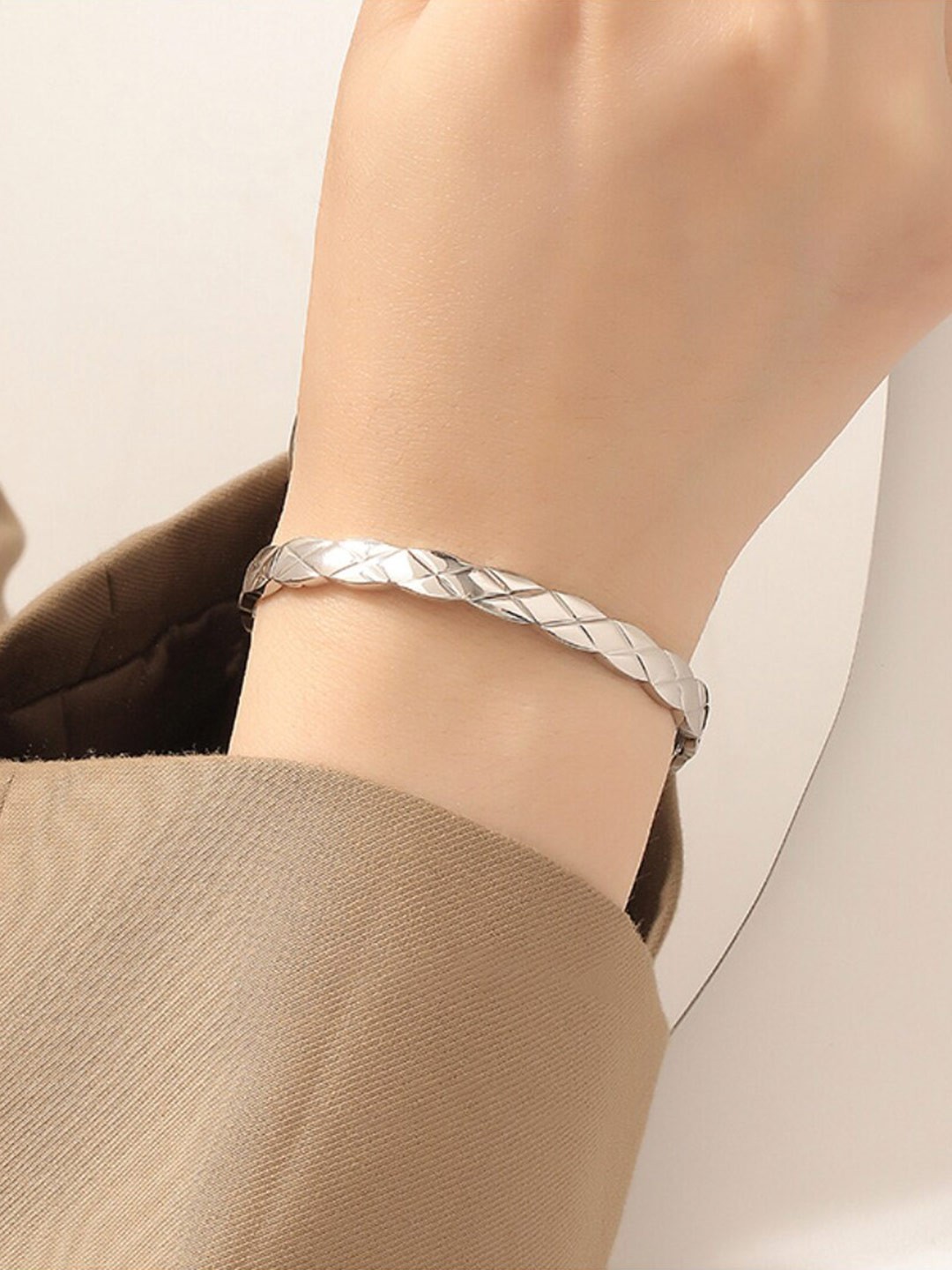 

The Roadster Lifestyle Co. Men Textured Kada Bracelet, Silver