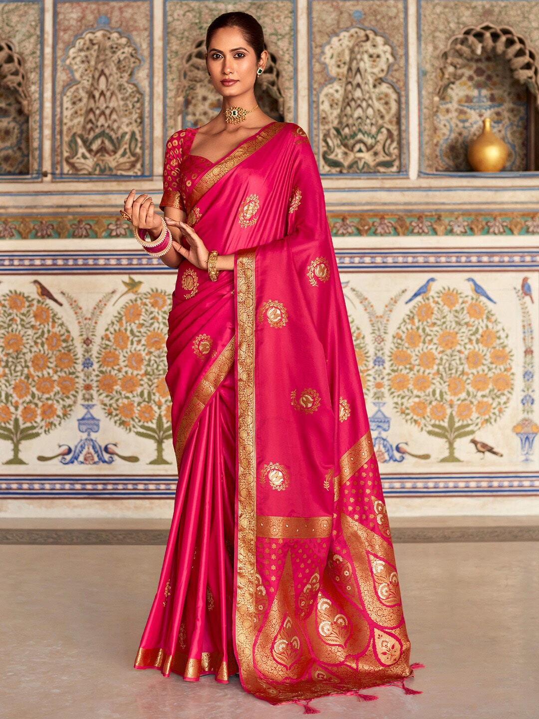 

Mitera Pink & Gold Toned Ethnic Motifs Woven Design Satin Designer Banarasi Saree