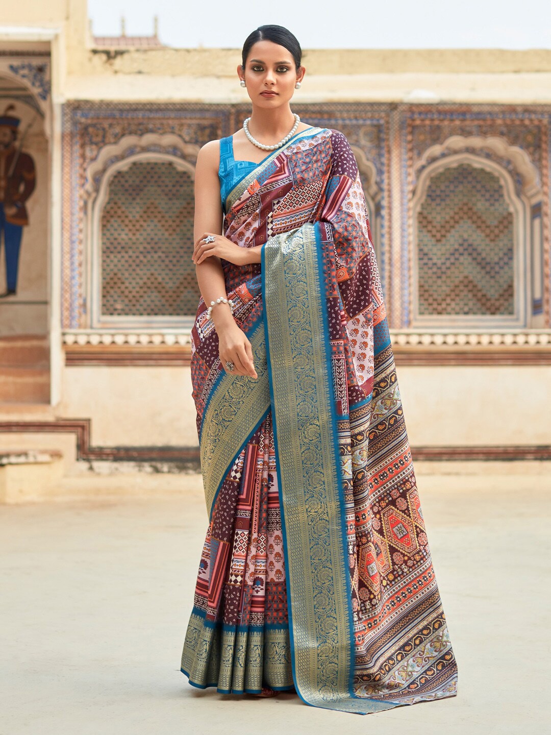 

Mitera Floral Printed Zari Designer Sungudi Saree, Burgundy