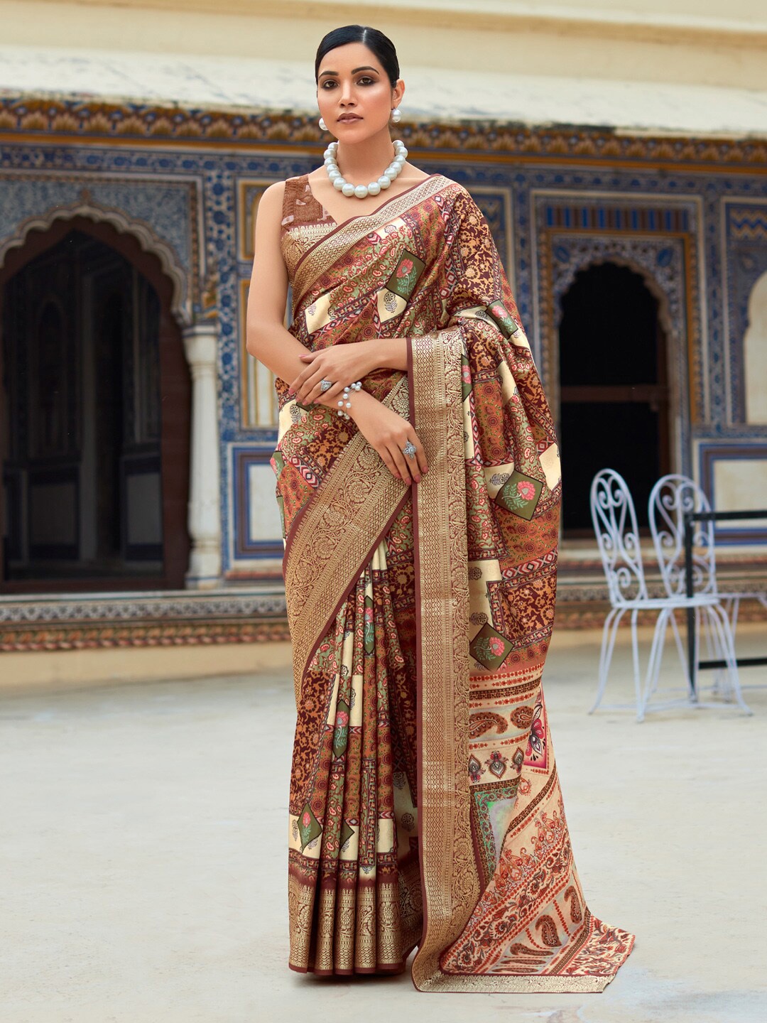

Mitera Paisley Printed Zari Designer Sungudi Saree, Brown
