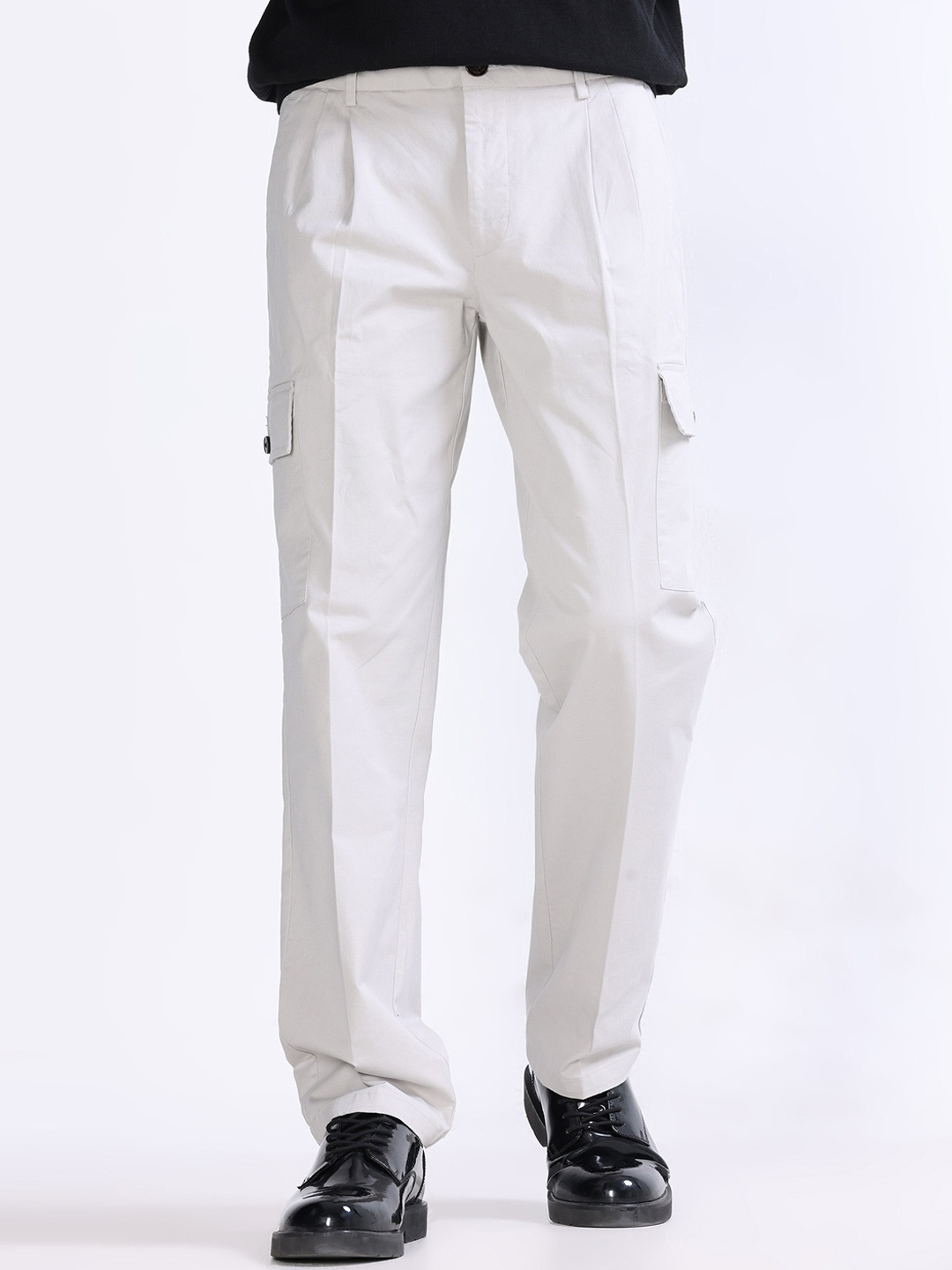 

Tailoraedge Men Relaxed Loose Fit Cargos, White